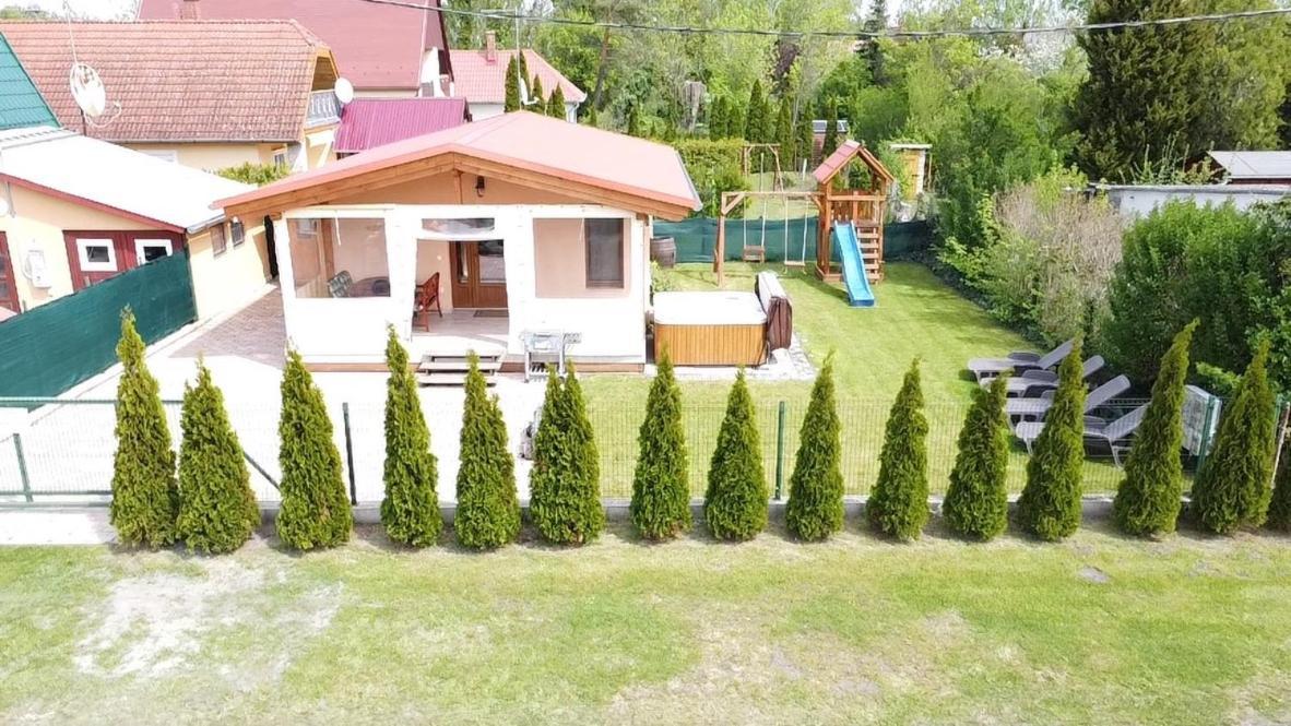 Hullam Nyaralo Apartment Balatonmariafurdo Ngoại thất bức ảnh