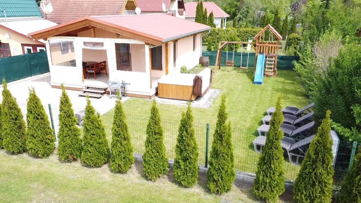 Hullam Nyaralo Apartment Balatonmariafurdo Ngoại thất bức ảnh